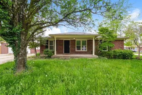 8612 Sardis Way, Louisville, KY 40228