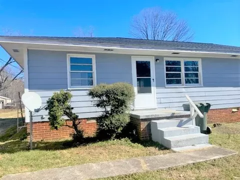 3704 Yanceyville St #B, Greensboro, NC 27405