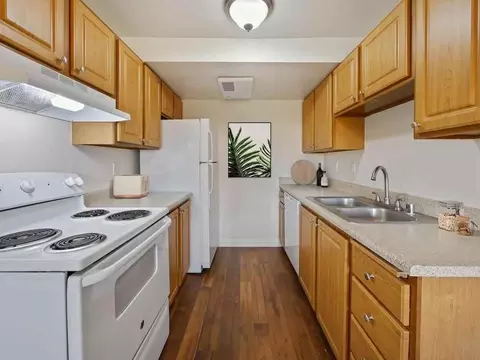 1023 74th St E, Midland, WA 98404