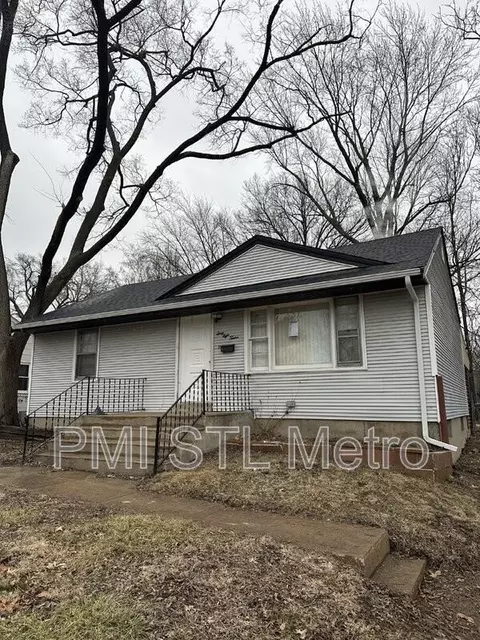 6812 Brower Ct, Berkeley, MO 63134