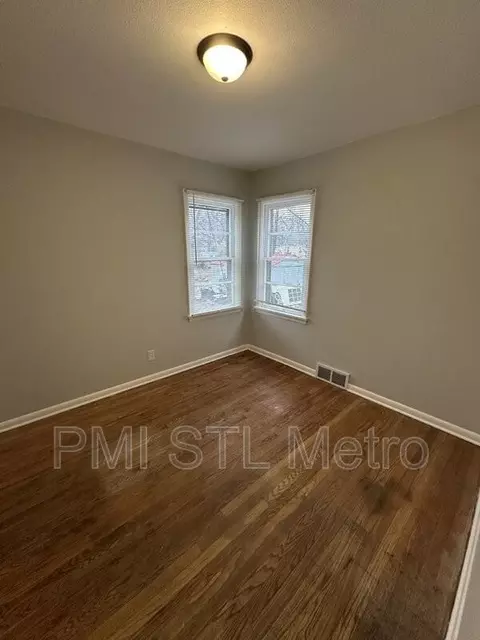 6812 Brower Ct, Berkeley, MO 63134 photo 4
