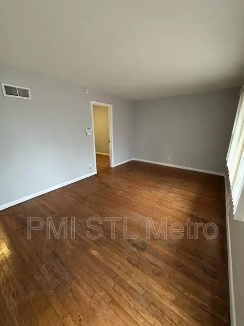 6812 Brower Ct, Berkeley, MO 63134 photo 3
