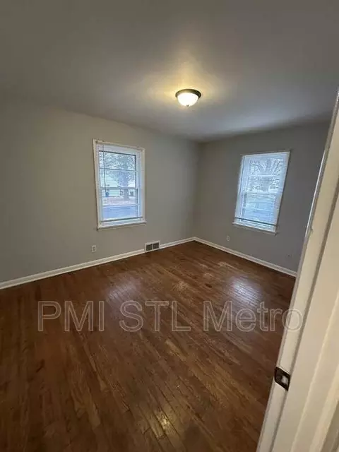 6812 Brower Ct, Berkeley, MO 63134 photo 6