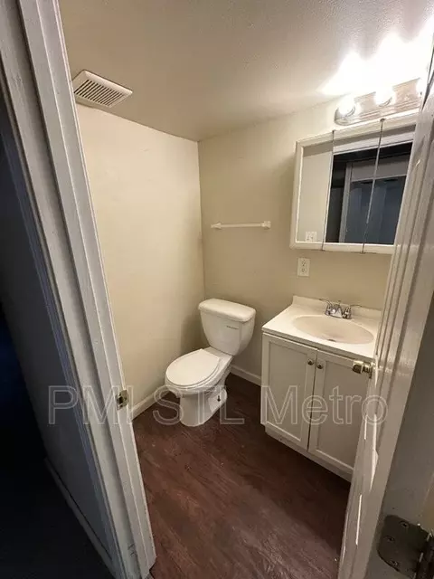 6812 Brower Ct, Berkeley, MO 63134 photo 10