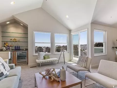 235 Whitney St, San Francisco, CA 94131