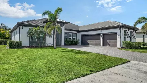 6325 Rivo Lakes Blvd, Sarasota, FL 34241
