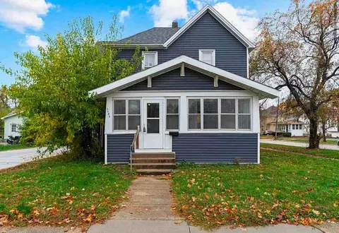 1103 State St, Cedar Falls, IA 50613