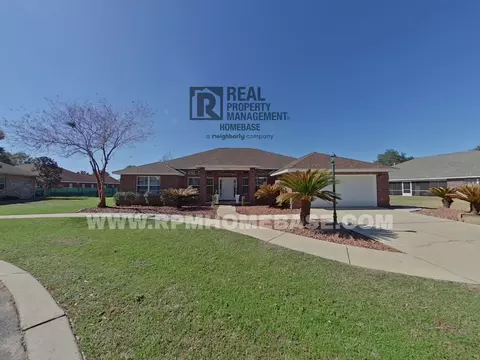 2924 Chantey St, Crestview, FL 32539