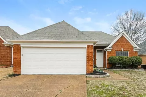 7172 Amberly Way Dr, Cordova, TN 38018