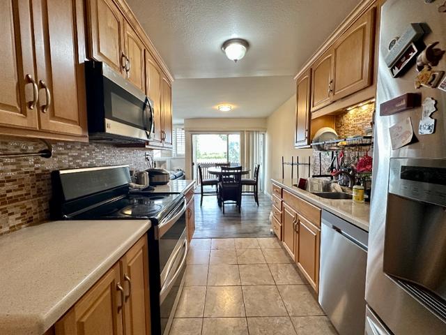 6051 Canterbury Dr, Culver City, CA 90230