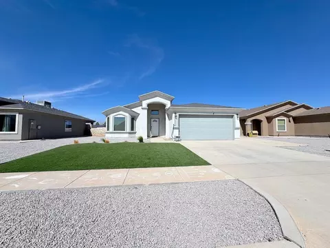 629 David Ortiz St, Socorro, TX 79927