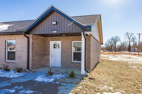 1900 Ellas Dr #4, Amelia, OH 45102