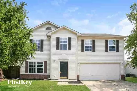 9017 Lighthorse Dr, Indianapolis, IN 46231