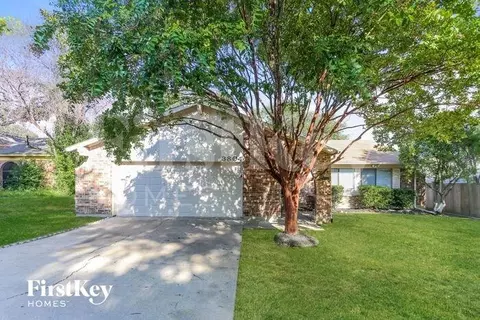 3804 Sugar Ridge Rd, Fort Worth, TX 76133