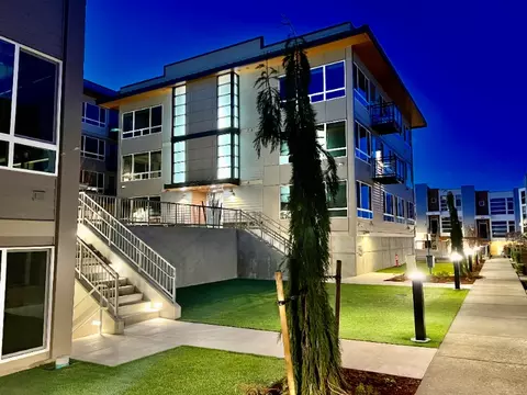 2330 Yakima Ct #E201, Tacoma, WA 98405