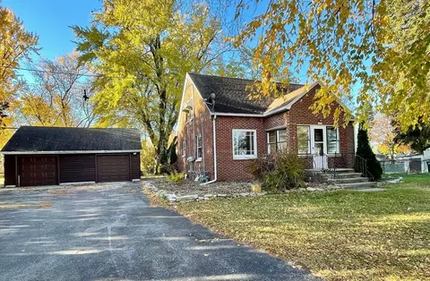 2305 Velp Ave, Howard, WI 54303