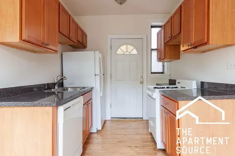 3823 N Fremont St #E3, Chicago, IL 60613