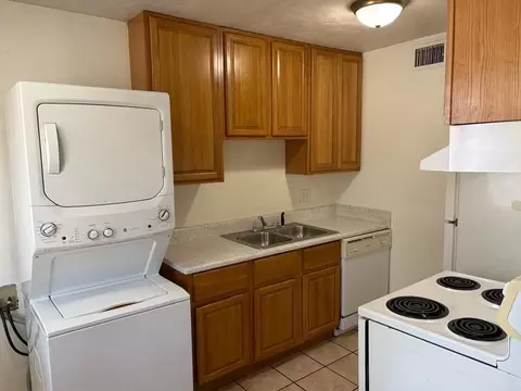 215 Lovelace Dr, Tallahassee, FL 32304