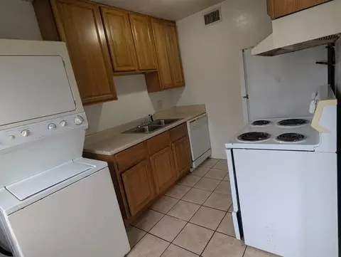 215 Lovelace Dr, Tallahassee, FL 32304
