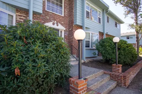 1332 NE 21st Ave #8, Portland, OR 97232