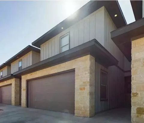 6040 24th St #30, Lubbock, TX 79407