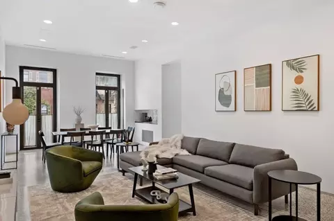 w 14th st, New York, NY 10014