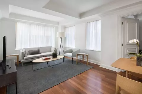 e 56th st, New York, NY 10022