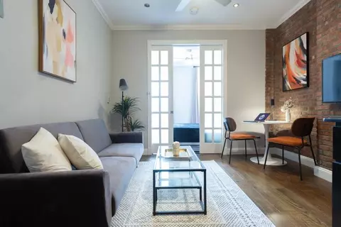 10 Th Ave #1013711P, New York, NY 10036