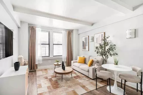 w 73rd st, New York, NY 10023
