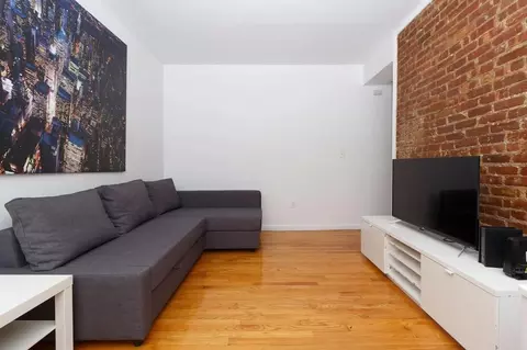 e 96th st, New York, NY 10128