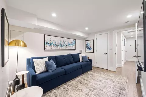 e 22nd st, New York, NY 10010