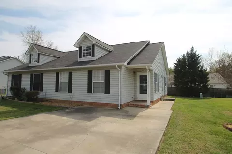 1077 Farm Pond Ln, Rock Hill, SC 29732