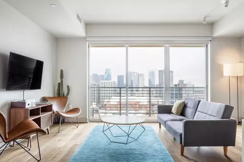 n houston st, Dallas, TX 75201