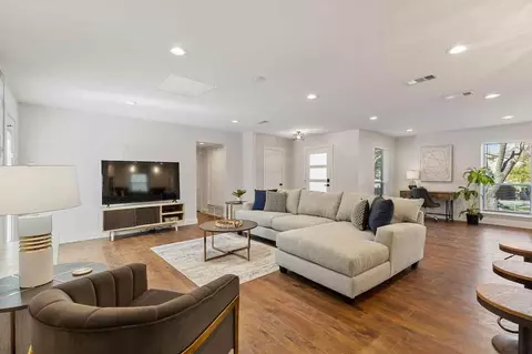 far hills ln, Dallas, TX 75240