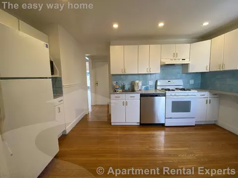 87 Summer St #2, Somerville, MA 02143