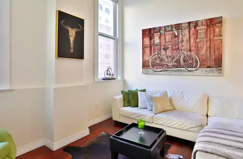 907 S Broadway #402A, Los Angeles, CA 90015