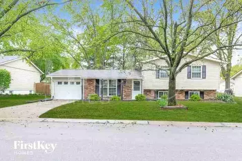17 Glenwood Ln, Saint Peters, MO 63376