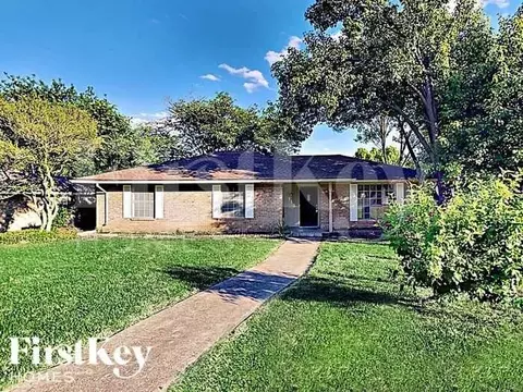 114 Bailey Dr, Desoto, TX 75115