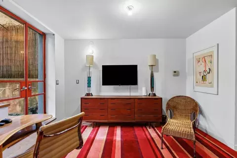 e 1st st, New York, NY 10003