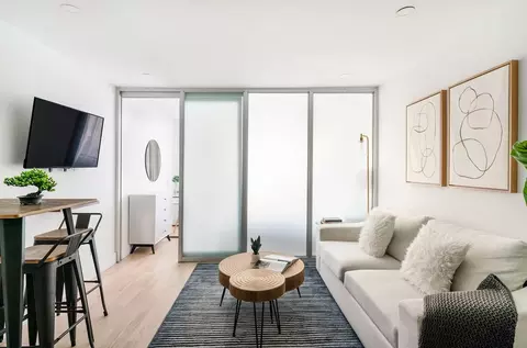 e 75th st, New York, NY 10021