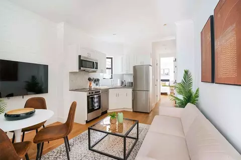 1 St Ave #1021997P, New York, NY 10009