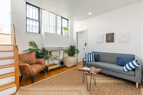w 52nd st, New York, NY 10019