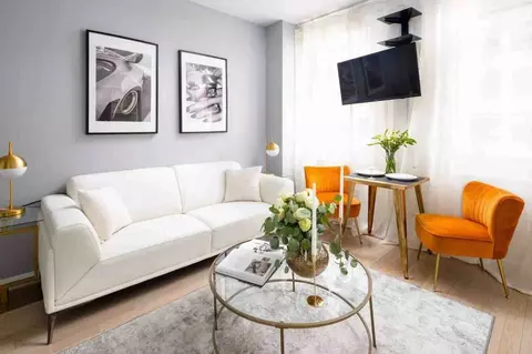 w 46th st, New York, NY 10036