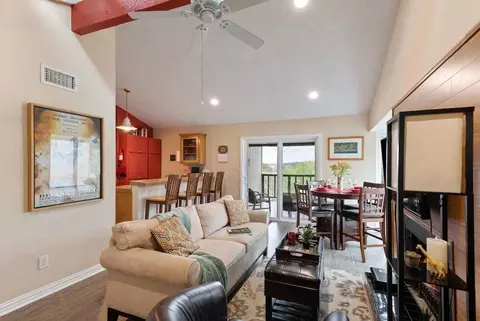 hollow creek dr, Austin, TX 78704
