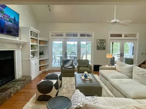 1181 Golf View Ln, Greensboro, GA 30642