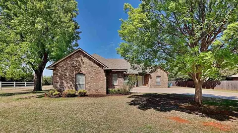 2217 Pine View Ter, Edmond, OK 73003