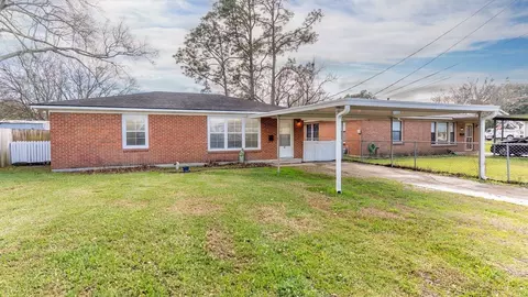 631 Michigan Ave, Port Allen, LA 70767