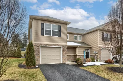 33 Parker Spring Ave, Carlisle, PA 17013
