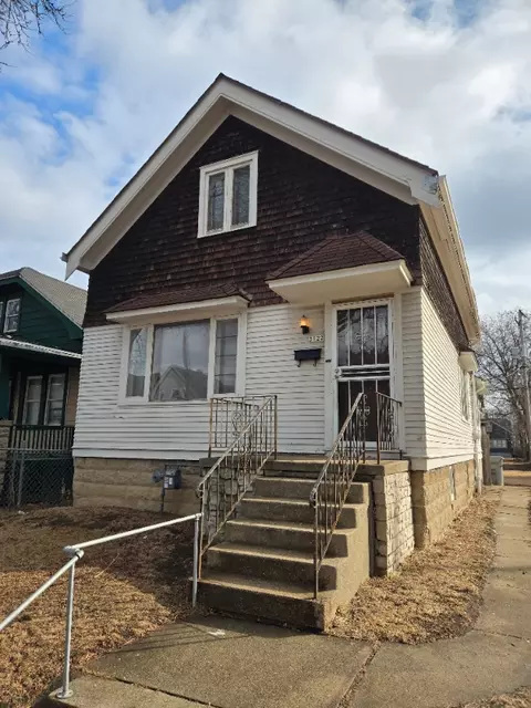 3122 N 42nd St, Milwaukee, WI 53216