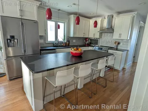 29 Cameron Ave #B, Cambridge, MA 02140